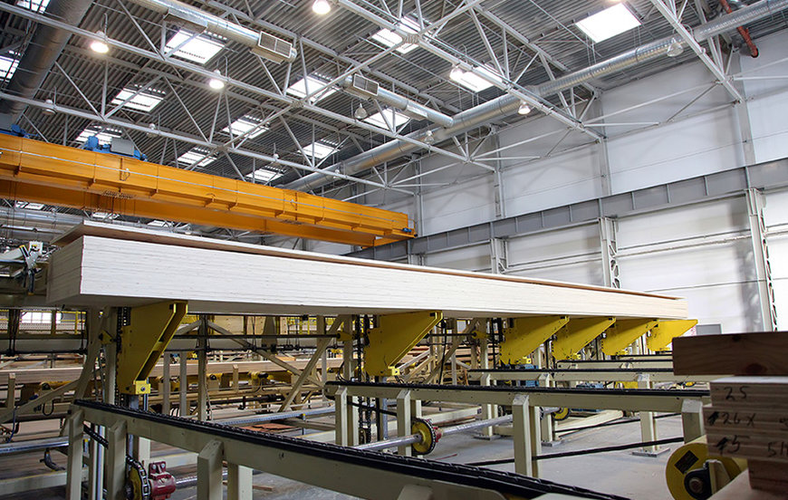Un impianto per la produzione di carpenteria in legno riduce i fermi impianto con le guide lineari di NSK